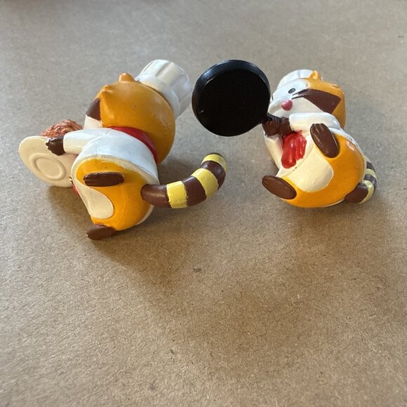 2 Puchi Rascal Raccoon Happy Travel HAWAII -1.5" Mini Figure - Picture 5 of 6